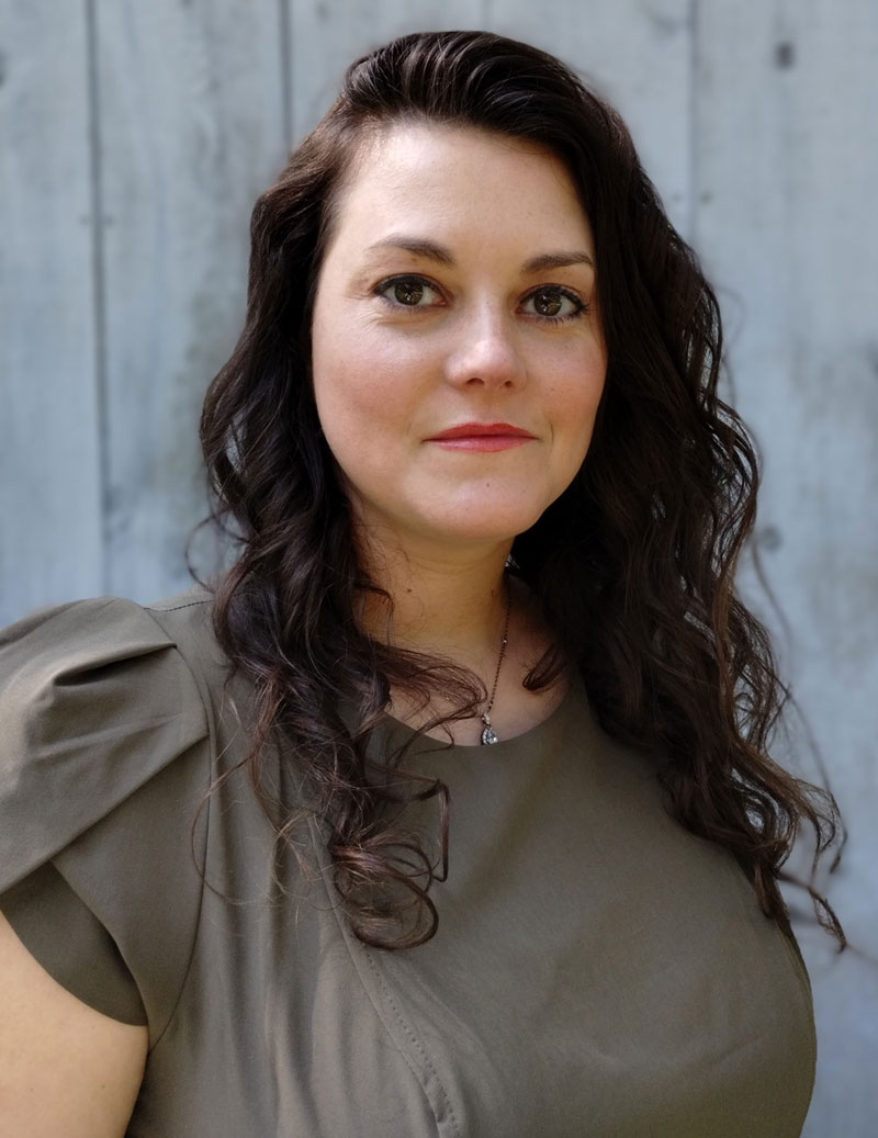 amber-tscherning-headshot.jpg